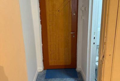 Apartament cu 2 camere semidecomandat în Micro 6 - 6
