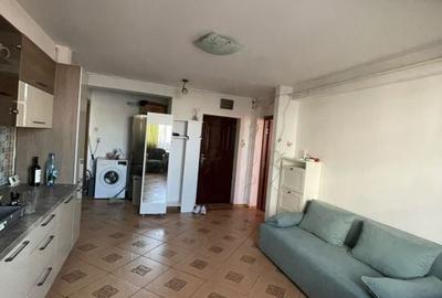 Apartament cu 3 camere semidecomandat în Craiovița Nouă - 3