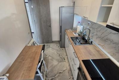 Garsonieră decomandată în Central