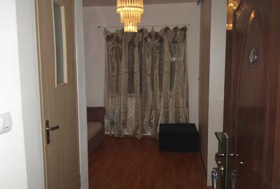 Apartament cu 2 camere decomandat în Zorilor
