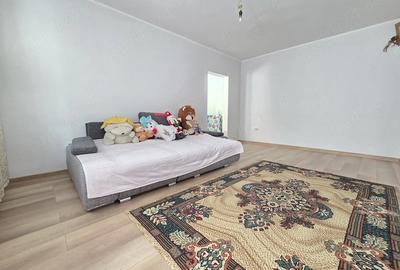 Apartament cu 3 camere semidecomandat în Micro 17 - 17