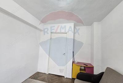 Apartament cu 3 camere semidecomandat în Central - 3