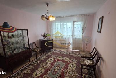 Apartament cu 3 camere în Alecu Russo