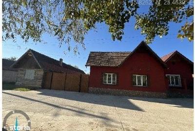 Casă cu 3 camere cu Teren 800 Mp în Crizbav - 1