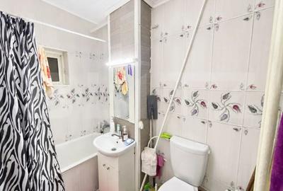 Apartament cu 2 camere decomandat în Sărari