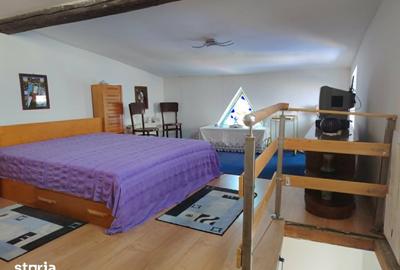 Casă cu 5 camere decomandat cu Canalizare în Central