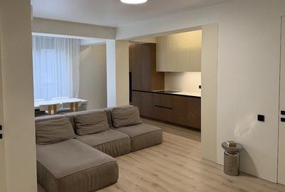 Apartament cu 2 camere semidecomandat în Sebastian