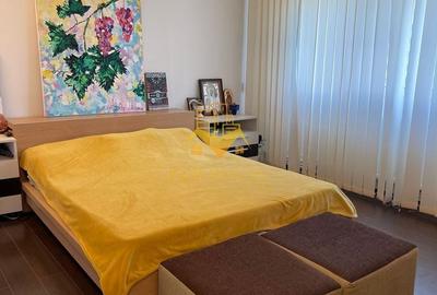 Apartament cu 4 camere decomandat, mobilat în Plopilor