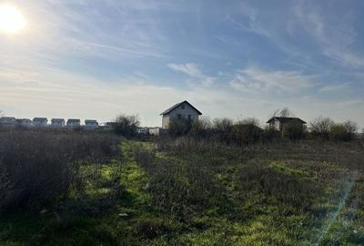 Teren de 2750 mp, în Central