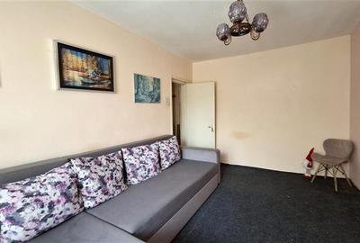 Apartament cu 2 camere decomandat în Sud