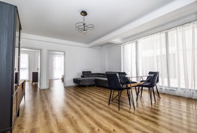 Apartament cu 3 camere decomandat, mobilat în Central