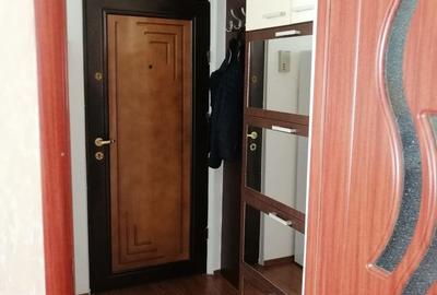 Apartament cu 2 camere semidecomandat în Vlahuță