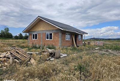Casă cu 3 camere cu Teren 500 Mp în Hărman - 1