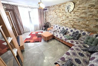 Apartament cu 2 camere semidecomandat, mobilat în Rovine