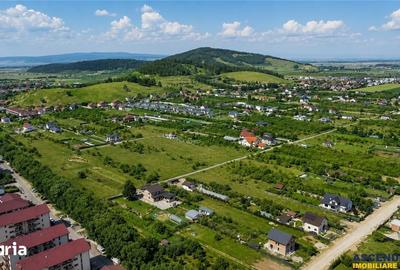 Casă cu 4 camere decomandat cu Teren 530 Mp în Sânpetru - 1