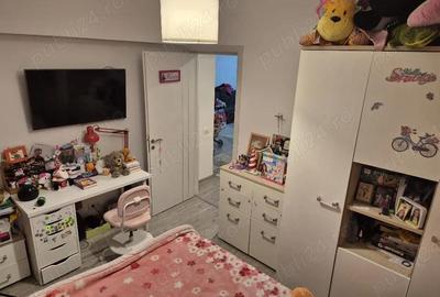 Apartament cu 3 camere decomandat în 13 Septembrie - 2