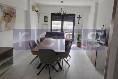 Apartament cu 4 camere decomandat, mobilat în Unirii