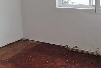 Apartament cu 2 camere semidecomandat în Ultracentral