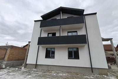 Apartament cu 2 camere decomandat în 7 Noiembrie
