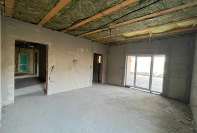 Casă cu 3 camere în Reghin - 2