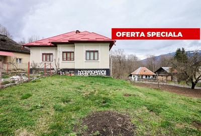 Casă cu 4 camere cu Teren 4213 Mp în Nucșoara