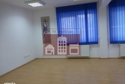 Spațiu comercial, de 44 mp, în Central