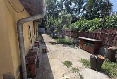 Casă cu 5 camere cu Teren 785 Mp în Bordei