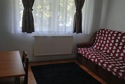 Apartament cu 2 camere decomandat în 7 Noiembrie - 8