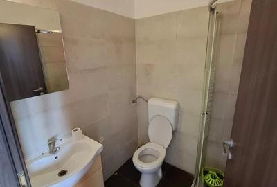 Apartament cu 6 camere decomandat în Central