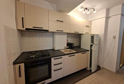 Apartament cu 3 camere semidecomandat în Circumvalațiunii - 7