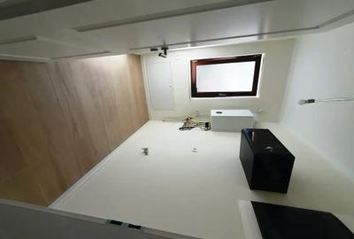 Casă cu 5 camere cu Teren 300 Mp în Central - 1