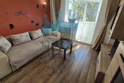 Apartament cu 2 camere decomandat, mobilat în P-ța Victoriei