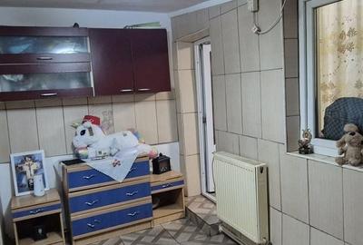 Casă cu 4 camere cu Teren 200 Mp în Palas