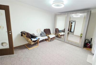 Apartament cu 4 camere decomandat, mobilat în Mănăștur