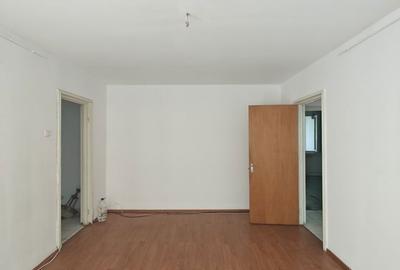 Apartament cu 3 camere semidecomandat în Drumul Taberei - 1