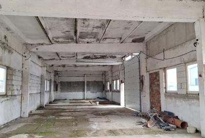 Spațiu industrial, de 1,700 mp, în Central