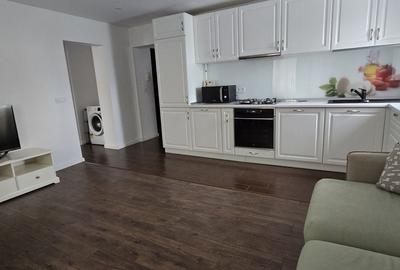Apartament cu 3 camere decomandat în Micro 4 - 3