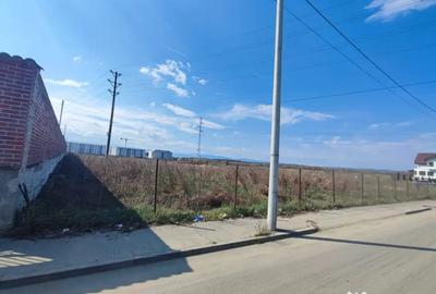 Teren de 1400 mp, în Central