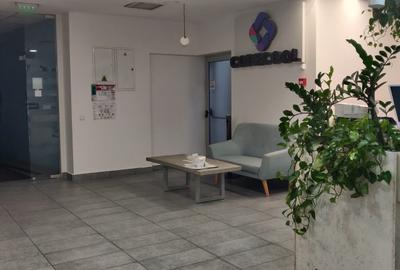 Birou, de 310 mp, în P-ța Universității - 3