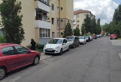 Apartament cu 4 camere semidecomandat în Central