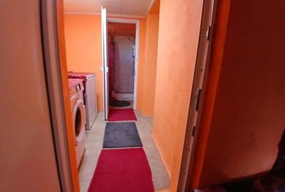 Casă cu 4 camere în Roșia
