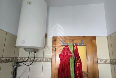 Casă individuală cu 4 camere cu Canalizare în Central - 7