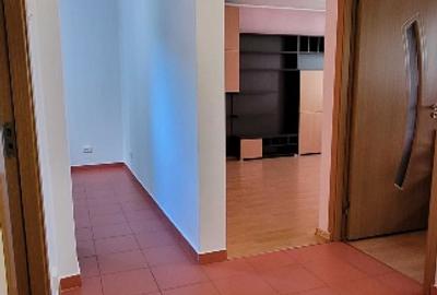 Apartament cu 2 camere decomandat în Drumul Taberei
