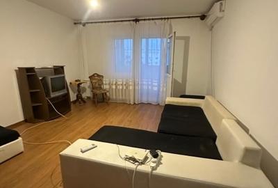 Garsonieră decomandată, mobilată în Nerva Traian
