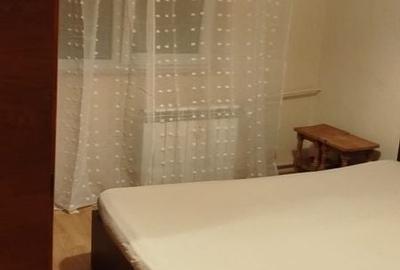 Apartament cu 3 camere decomandat în Lacul Tei
