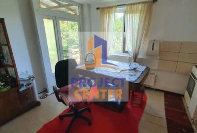 Casă cu 4 camere cu Teren 842 Mp în Trivale - 2