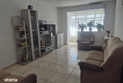 Apartament cu 3 camere decomandat în Colentina - 1