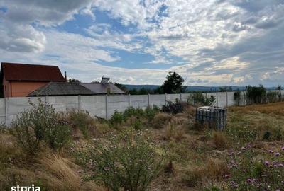 Teren de 2550 mp, în Central