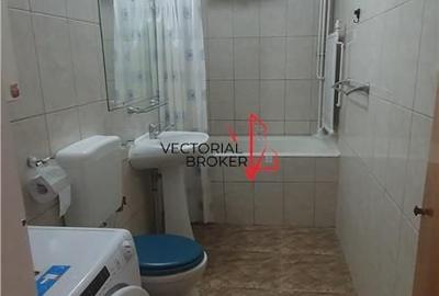 Garsonieră decomandată în Titan