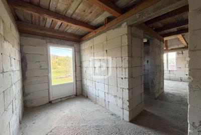 Casă individuală cu 8 camere cu Canalizare în Periferie - 6